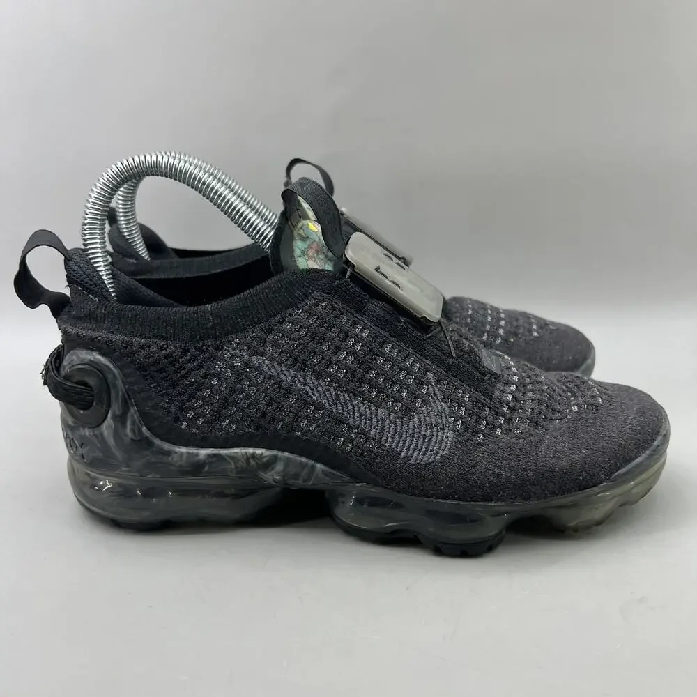 Kids 5.5 / Women's 7 - Nike Air Vapormax Flyknit Running Pull Strap Low Sneakers